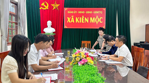 Đoàn Kiểm Tra Sở nội vụ Tỉnh Lạng Sơn kiểm tra công tác quản lý cho vay vốn giải quyết việc làm và đưa người lao động đi làm việc ở nước ngoài tại xã kiên mộc