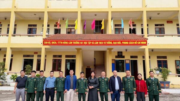 LÃNH ĐẠO XÃ THĂM VÀ CHÚC MỪNG CÁC ĐƠN VỊ LỰC LƯỢNG VŨ TRANG NHÂN KỶ NIỆM 81 NĂM NGÀY THÀNH LẬP QUÂN ĐỘI NHÂN DÂN VIỆT NAM