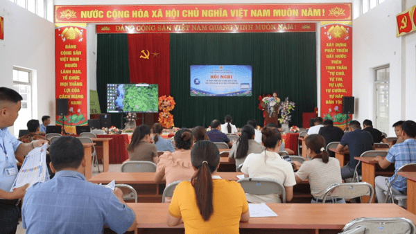 Trung tâm Phục vụ hành chính công tuyên truyền, hướng dẫn sử dụng dịch vụ công trực tuyến và nộp hồ sơ trực tuyến