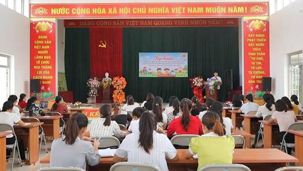 Tập huấn bồi dưỡng chuyên môn, nghiệp vụ cho cán bộ quản lý, giáo viên mầm non trên địa bàn xã Kiên Mộc năm 2026