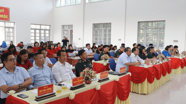Đồn Biên phòng Bắc Xa và Trường phổ thông nội trú Tiểu học & THCS Kiên Mộc ký kết nghĩa và triển khai mô hình “Cột mốc biên cương – Mái trường liên cấp”
