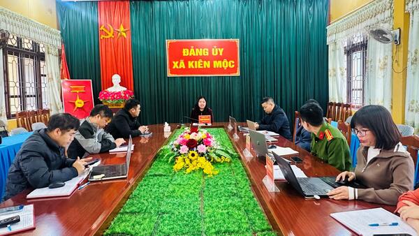 Xã Kiên Mộc tham dự trao giải cuộc thi trực tuyến trên Internet tìm hiểu về bầu cử